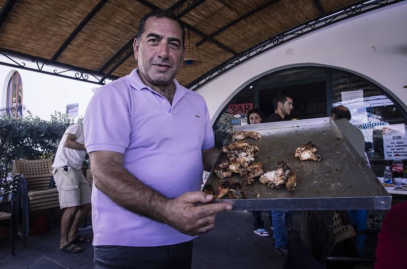 Vulcano, dans les fumerolles du cratère - Festin au restaurant Le Faraglione