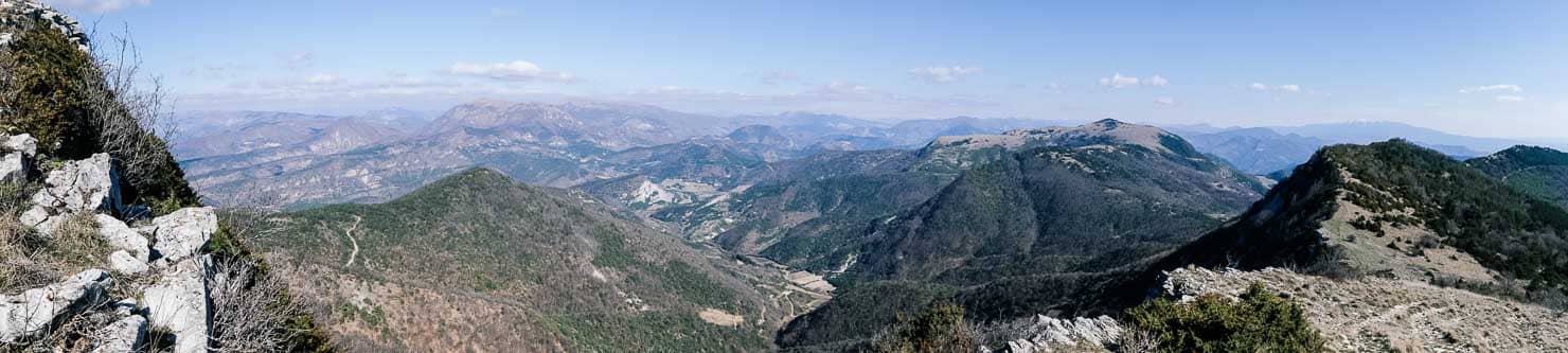 Sur le GR9, panorama provençal depuis le sommet de la Lance